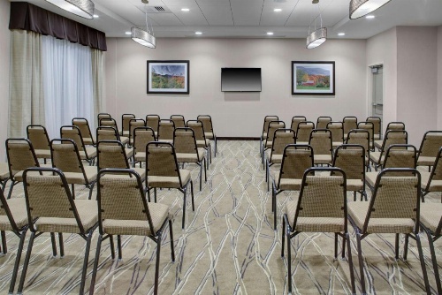 Hampton Inn By Hilton & Suites Manchester, VT image 32