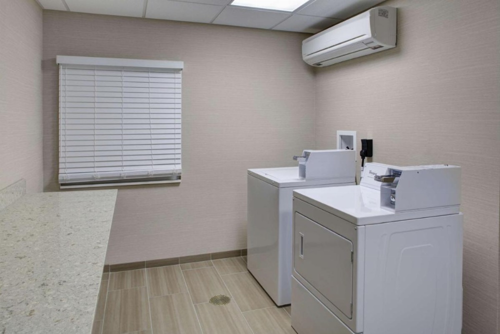 Hampton Inn By Hilton & Suites Manchester, VT Image 36